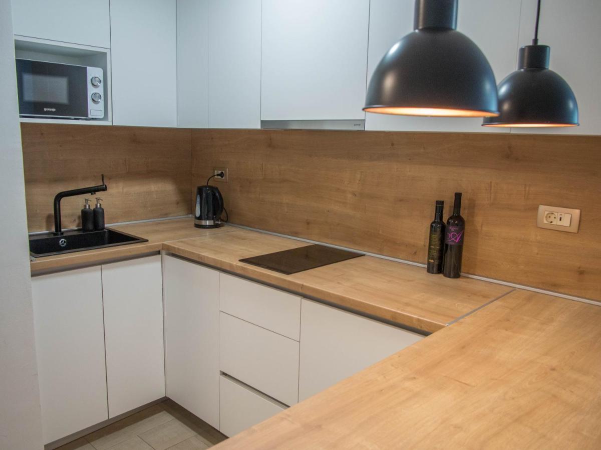 Adeari Apartma *